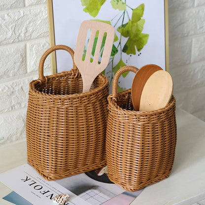 Flower Planter Wall Hanging Basket with Handle Decor Imitation Rattan Hanging Basket Woven Storage Baskets Handmade Flower Pots